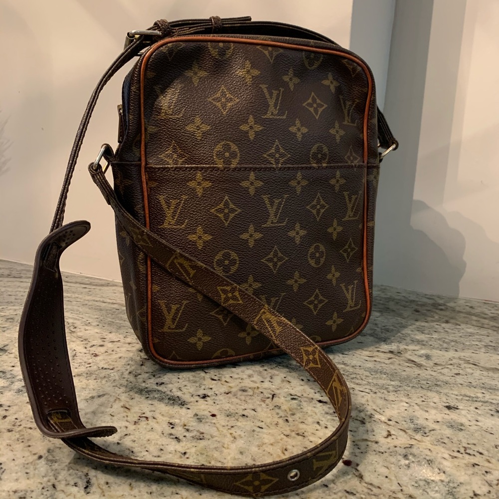 LOUIS VUITTON MARCEAU PETIT PURSE